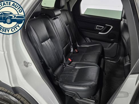 Used 2019 Land Rover Discovery Sport HSE AWD/4WD image 32
