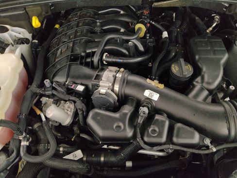 Used 2022 Jeep Grand Cherokee L Laredo w/ Luxury Tech Group I image 30