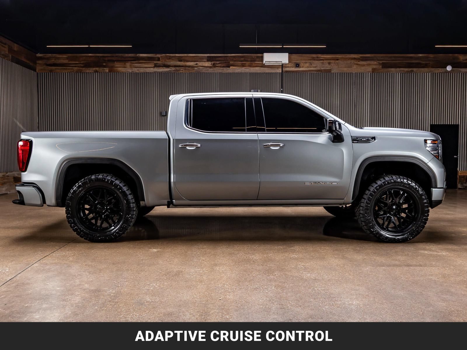 Used 2023 GMC Sierra 1500 Denali Ultimate AWD/4WD image 10