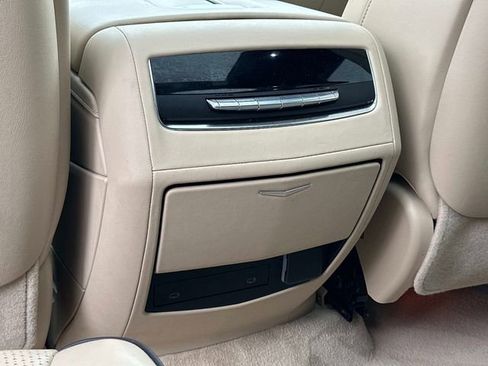 Certified 2024 Cadillac Escalade Premium Luxury image 18