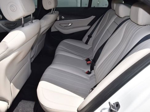 Used 2021 Mercedes-Benz E 350 Sedan image 12