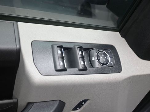 Used 2018 Ford F150 XL w/ Equipment Group 101A Mid AWD/4WD image 12