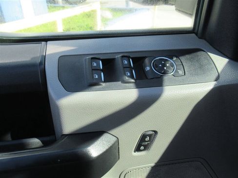 Used 2020 Ford F250 XL w/ Power Equipment Group image 13