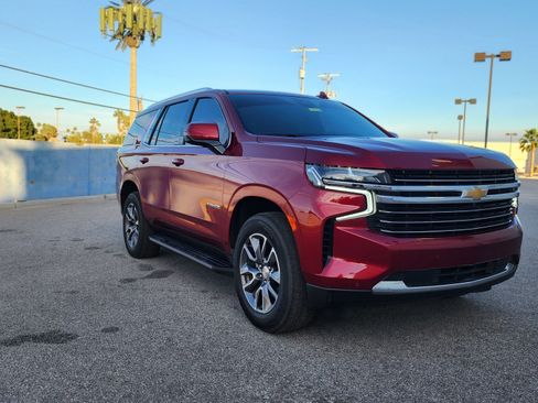 Used 2023 Chevrolet Tahoe LT w/ Luxury Package image 4