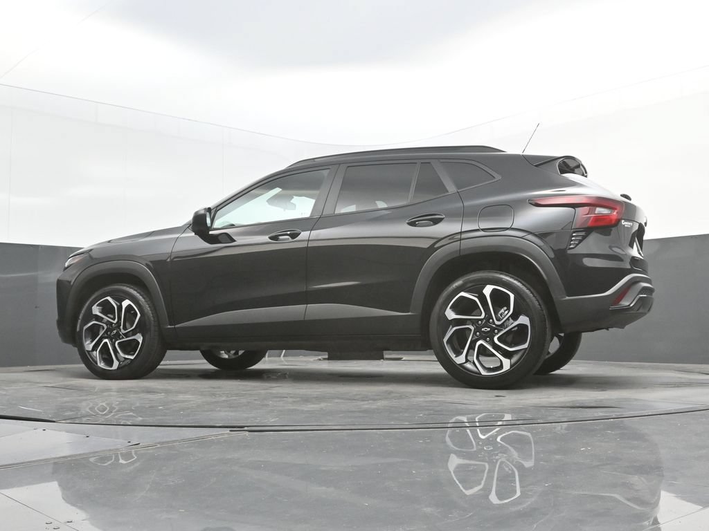 Used 2025 Chevrolet Trax RS w/ Driver Confidence Package FWD image 43