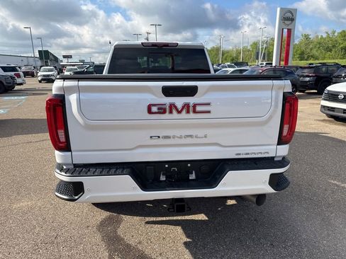 Used 2020 GMC Sierra 2500 Denali w/ Denali Ultimate Package AWD/4WD image 7