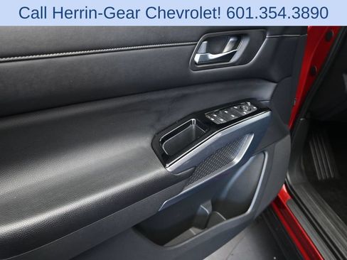 Used 2023 Nissan Pathfinder SL w/ SL Premium Package FWD image 11