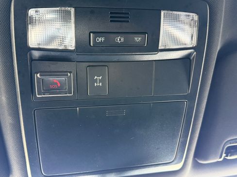 Used 2021 Toyota Tacoma TRD Off-Road RWD image 33
