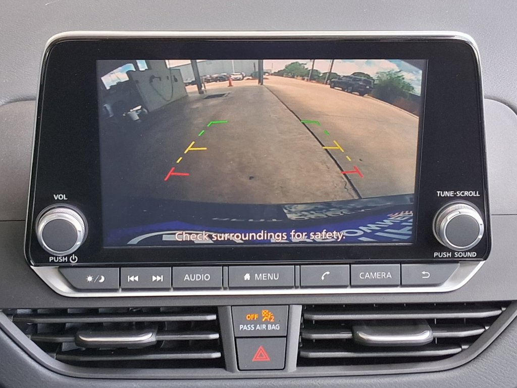 Used 2025 Nissan Altima 2.5 S FWD image 15