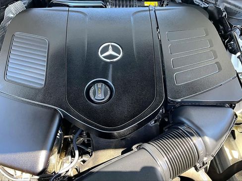 Used 2023 Mercedes-Benz GLC 300 image 32