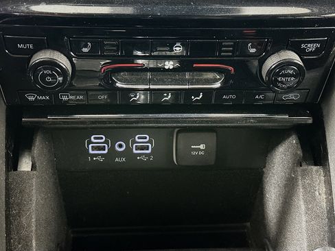 Used 2022 Jeep Grand Cherokee L Limited image 24