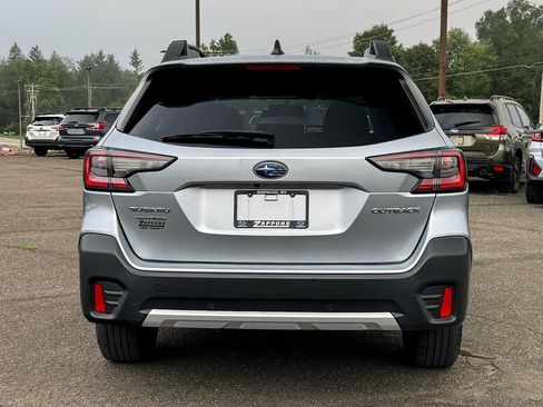 Used 2022 Subaru Outback Limited AWD/4WD image 4