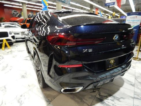 Used 2025 BMW X6 xDrive40i image 11