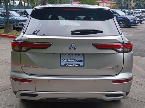 Used 2023 Mitsubishi Outlander SE AWD/4WD image 5