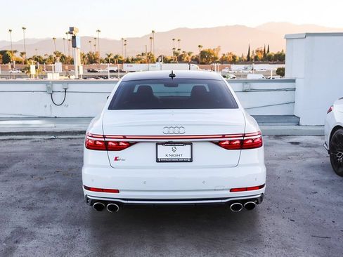 Used 2022 Audi S8 AWD/4WD image 8