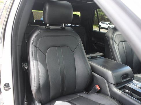 Used 2019 Ford Expedition Limited w/ Equipment Group 302A AWD/4WD image 27
