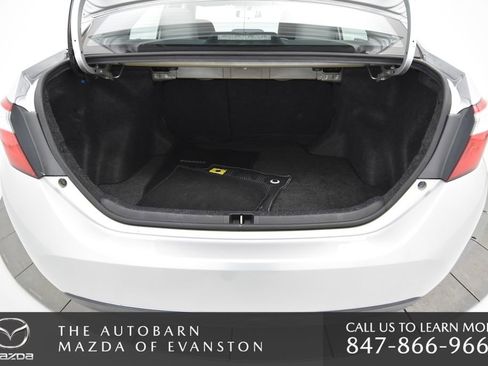 Used 2015 Toyota Corolla L image 32