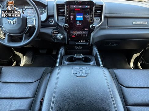 Used 2025 RAM 1500 Laramie AWD/4WD image 10