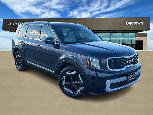 Used 2025 Kia Telluride S FWD image 1