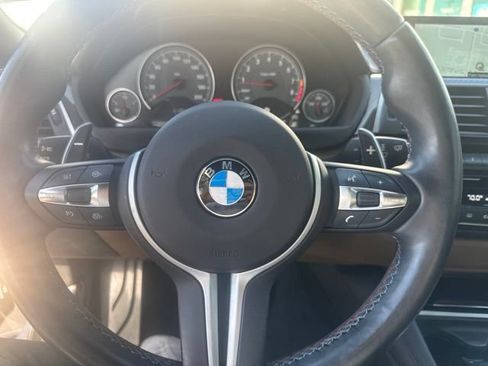 Used 2017 BMW M4 Coupe RWD image 11