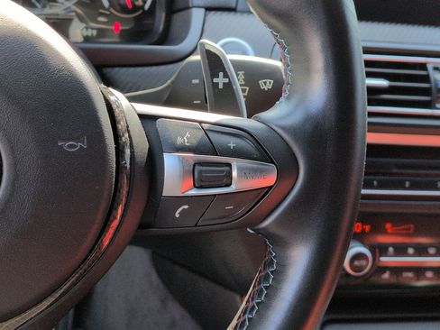 Used 2014 BMW M5 RWD image 19