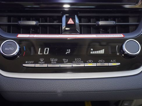 Certified 2026 Toyota Corolla LE FWD image 15