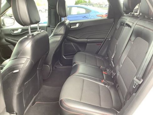 Used 2023 Ford Escape ST-Line Select AWD/4WD image 10