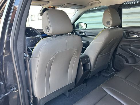 Used 2025 Chevrolet Trax ACTIV w/ Driver Confidence Package FWD image 12