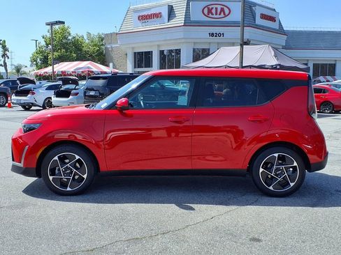 Certified 2024 Kia Soul EX FWD image 2