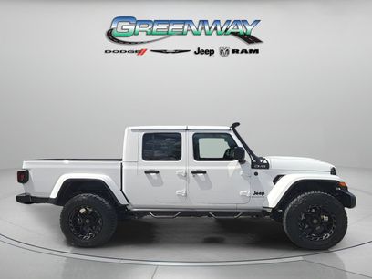 Used 2025 Jeep Gladiator Sport