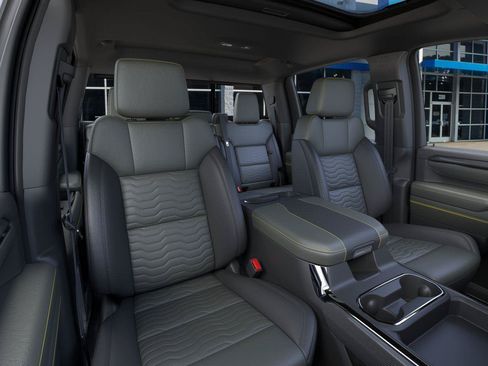 New 2026 Chevrolet Silverado 2500 ZR2 AWD/4WD image 16