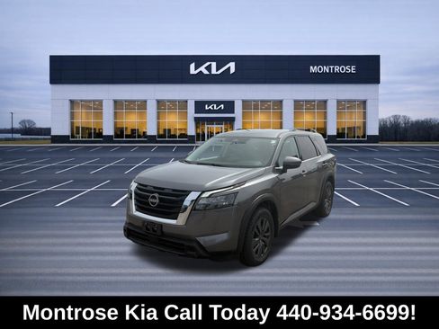 Used 2023 Nissan Pathfinder SV AWD/4WD image 1