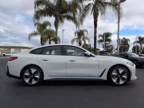 Used 2023 BMW i4 eDrive35 RWD image 11