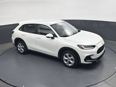 Used 2025 Honda HR-V LX image 17