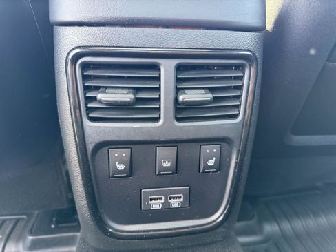 Used 2022 Chrysler 300 S w/ Comfort Group RWD image 26