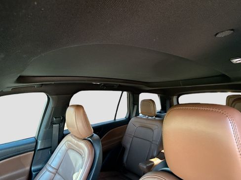 Used 2023 Lincoln Aviator Reserve w/ Equipment Group 201A image 29