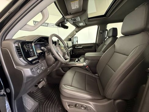 New 2026 Chevrolet Silverado 3500 LTZ w/ LTZ Plus Package AWD/4WD image 17