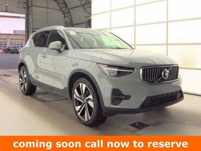 Used 2025 Volvo XC40 B5 Plus w/ Climate Package