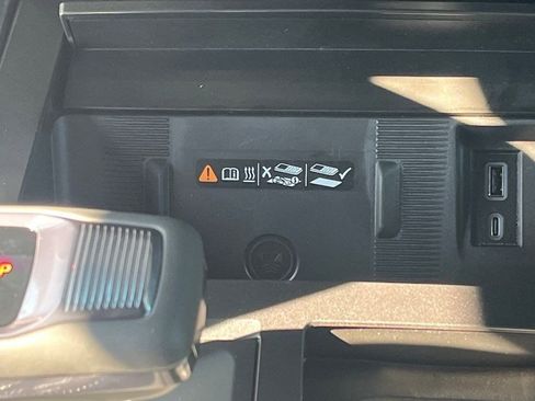 New 2026 GMC Hummer EV SUV w/ LPO, Sport Package image 28