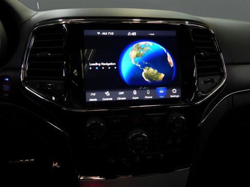 Used 2021 Jeep Grand Cherokee SRT image 25