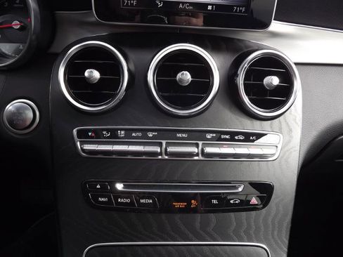 Used 2019 Mercedes-Benz GLC 300 4MATIC image 22