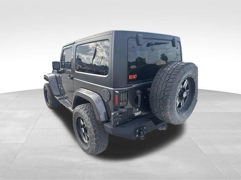 Used 2017 Jeep Wrangler Sahara w/ Connectivity Group AWD/4WD image 47
