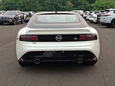 Certified 2025 Nissan Z Performance w/ Floor Mat Package RWD image 5