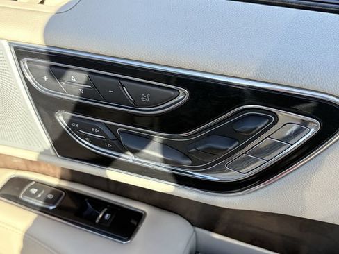 Used 2018 Lincoln Navigator Reserve w/ Technology Package AWD/4WD image 19