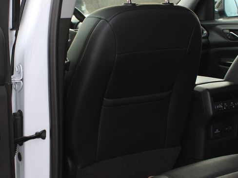 Used 2023 GMC Acadia AT4 w/ Technology Package image 19