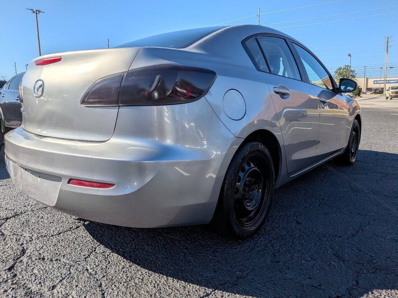 Used 2012 MAZDA MAZDA3 i Sport FWD image 17
