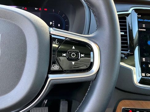 Used 2024 Volvo XC90 B5 Plus image 30