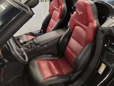 Used 2013 Chevrolet Corvette 427 w/ 1SB Preferred Equipment Group RWD image 9