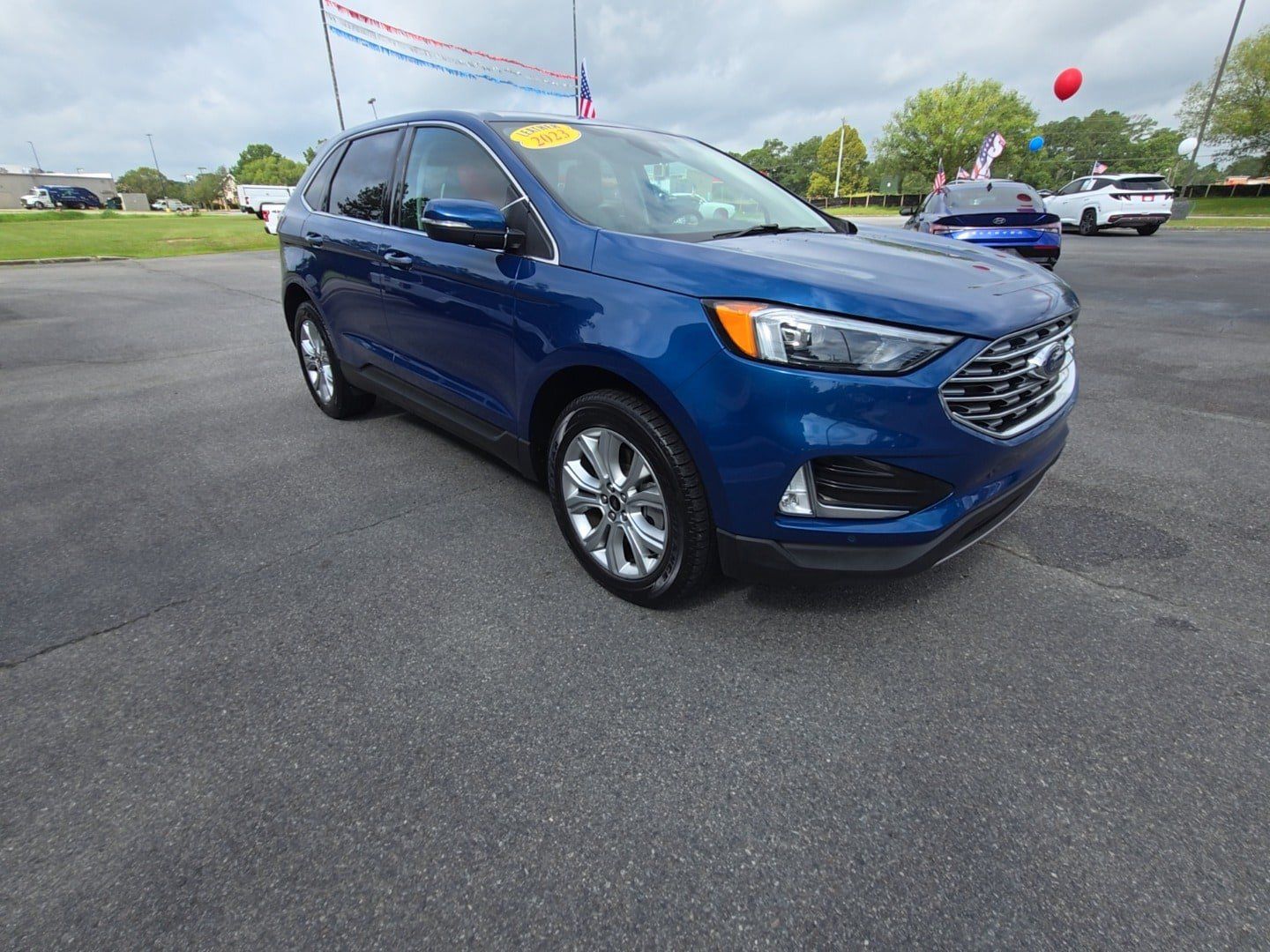 Used 2023 Ford Edge Titanium w/ Cargo Accessory Package AWD/4WD image 4