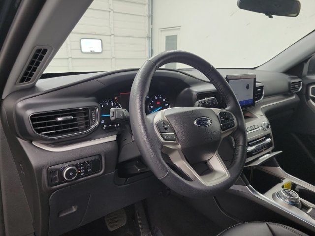 Certified 2024 Ford Explorer XLT w/ Equipment Group 202A AWD/4WD image 22